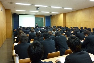 教授 戎野 淑子